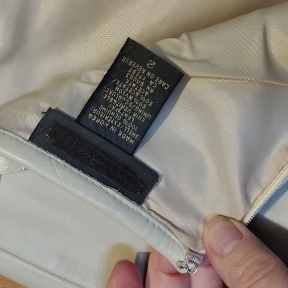 Project Piece Maybe to Dye?Tiny Spots Ivory Leather Skirt Banana Republic Size 2 - Picture 4 of 4